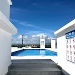 Falesia L Roof Pool * アルブフェイラ
